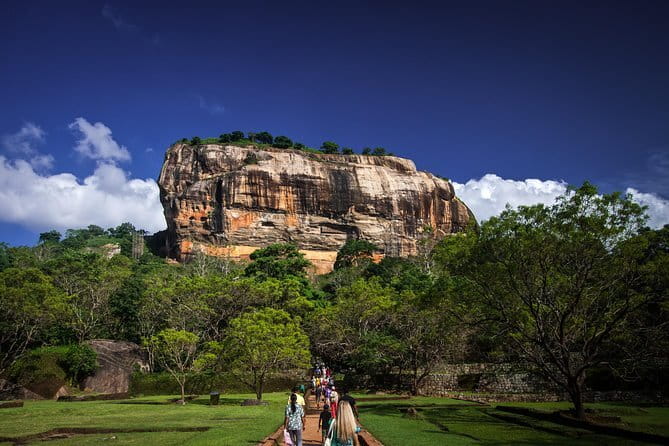 Sigiriya Rock and Dambulla Cave Temple all inclusive Private Day Trip - The Sigiriya Climb: Fortress Views Plus Those Paintings En Route
