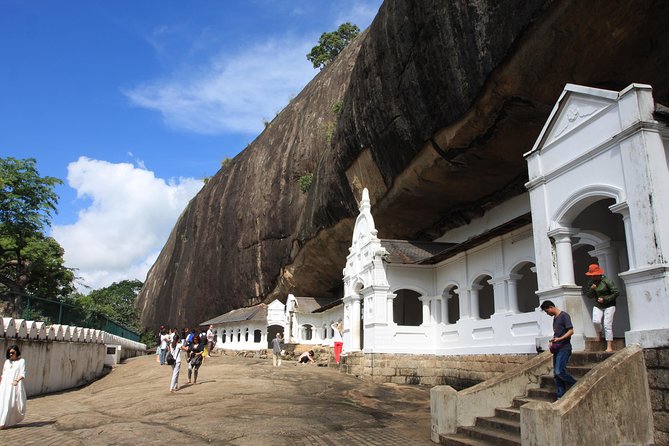 Sri Lanka 5 Day Privet Tour - Day 3: Tea-country waterfalls and the Nuwara Eliya to Ella train ride