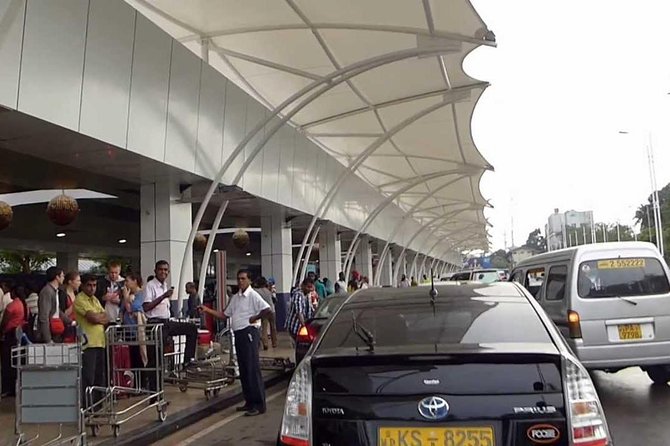 Sri Lanka Airport Taxi Service - Safety and comfort: how pro chauffeurs handle the first mile