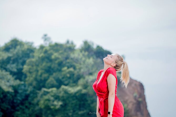 Sri Lanka Budget Tours 6 Days H/B accommodations - Sigiriya Day Without the Rush Feel: Spices, Caves, Golden Temple, and the Rock Fortress