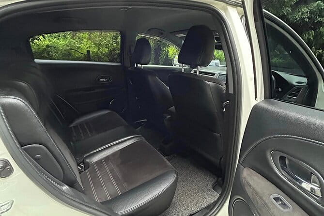 Sri Lanka Car and Driver Hire - Private Driver and Chauffeur - Communication Style: WhatsApp Support That Saves Days