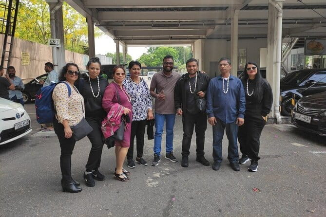 Sri Lanka Driver's and Guide with Luxury Cars - Meet-up, timing, and how the morning usually runs