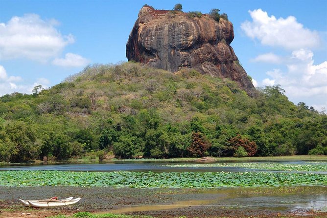 sri lanka Holiday Round tour 13-Days with driver, vehicle and H/B accommodations - Kandy and the Temple Area: Culture With Real Timing Payoff