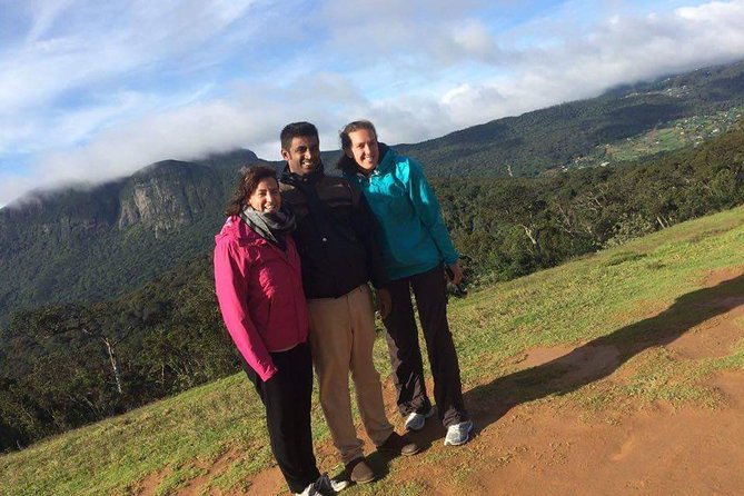 Sri Lanka Holidays Group Tour Packages - Day 1: Yapahuwa Rock Fortress and the Avukana Buddha