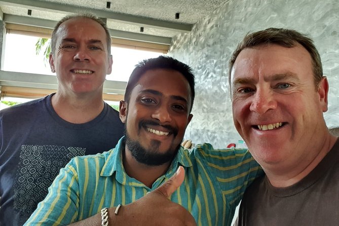 Sri Lanka Private Tour 10 DAYS Driver/Vehicle/Accommodation H/B - Kandy culture on Day 4: the Kandy Lake Club dance show plus spice-garden stops