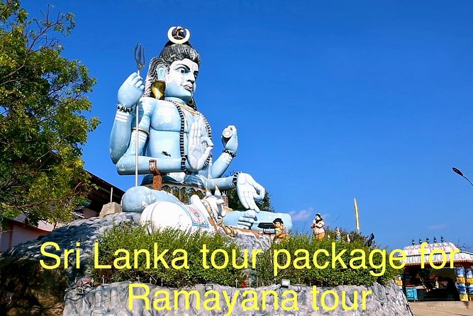 Sri Lanka Private Tour 12 days-Driver/vehicle/accommodation H/B - Day 5: Kandy Lake, the Sacred Tooth Relic, and Peradeniya Botanical Gardens
