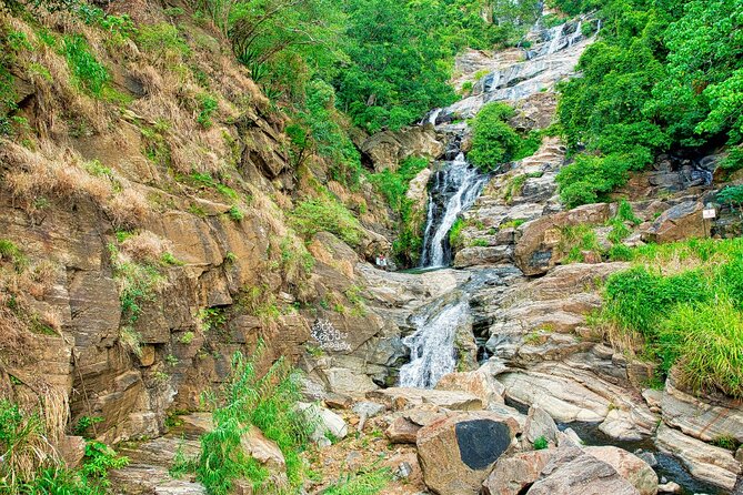 Sri Lanka tour 8 Days with a private driver, hotels, and vehicle - The Kandy to Ella train ride: planning your time for comfort and views