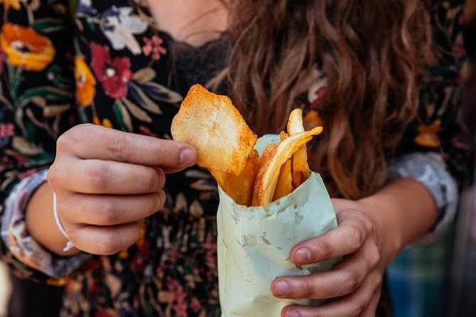 The 10 Tastings of Colombo With Locals: Private Street Food Tour - Fort Railway Station: your meeting point and quick reset