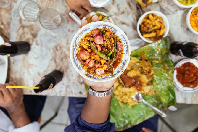 The 10 Tastings of Colombo With Locals: Private Street Food Tour - From Dutch Museum to Pettah: coconut energy and milk tea in the market