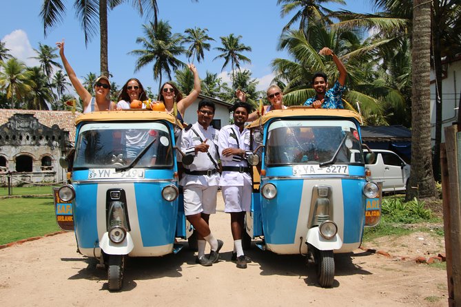 "THE ORIGINALS" Tuk Tuk Safari Colombo, the first and the best. - Beachfront lunch: why it’s a smart ending to the day