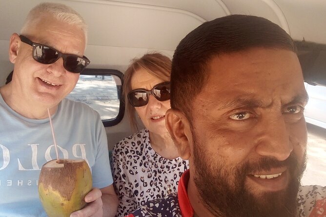 Tuk Tuk city tour is very cheap in colombo( All inclusive tour) - Gangaramaya Temple: a meaningful stop with an optional extra fee