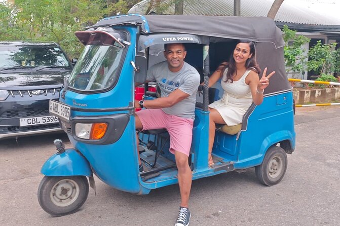Tuk Tuk Private Tour Exploring Sri Lanka Capital of Colombo - The human factor: driver-guide quality and flexibility