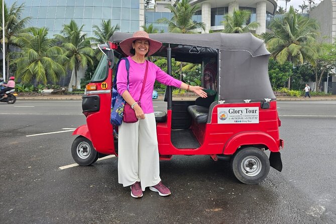 Tuk Tuk safari capital Colombo (Food and Entry Fees) Including - Pickup, Mobile Ticket, and the Comfort Kit