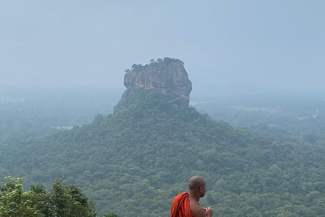 Ultimate 8-Day Sri Lanka Adventure: Private Guided Tour - Royal Botanical Gardens, gems, and waterfalls before tea country