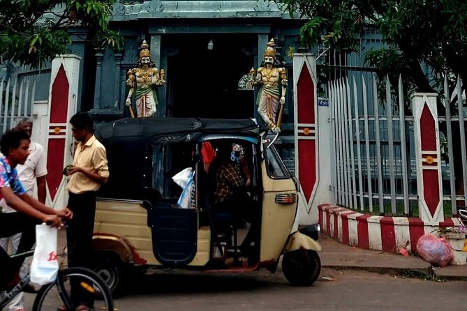 Visit Negombo by Scooty - All Inclusive - Mariamman temple (and a short temple stop that still matters)